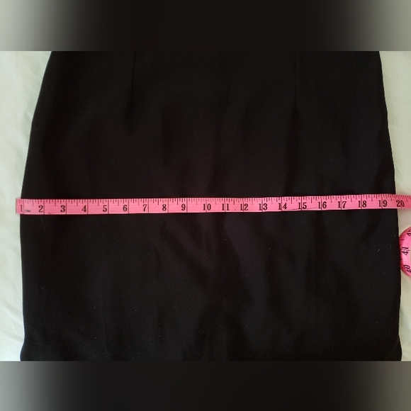 Little black shift dress - Picture 5 of 5